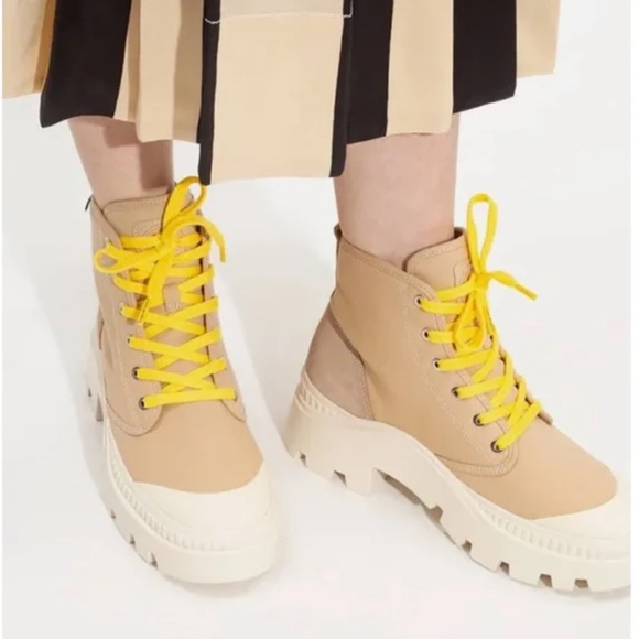 Tory Burch NIB Camp Sneaker Boot (8) - Picture 15 of 16